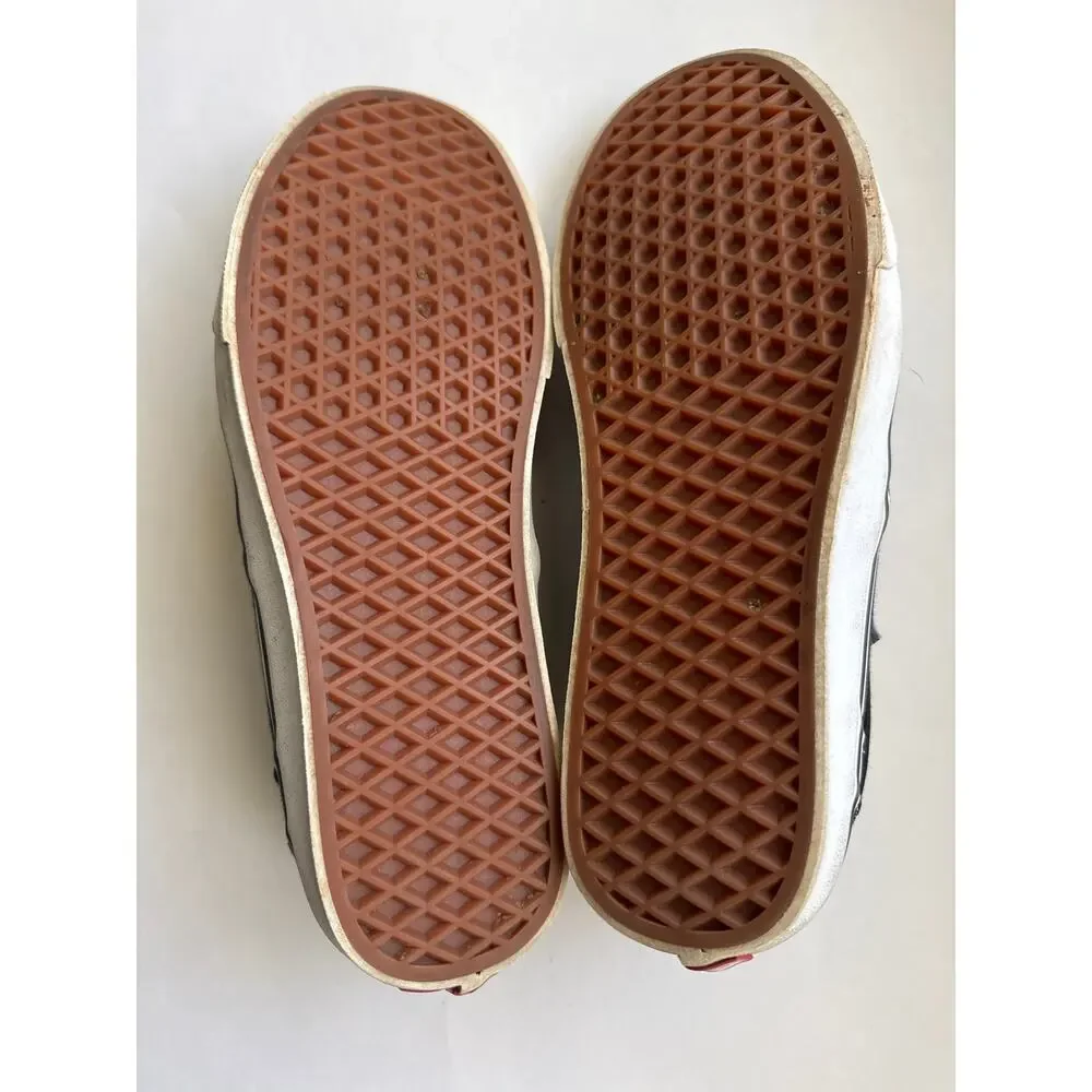 Men's VANS Classic Slip-ons in Black Size 11
